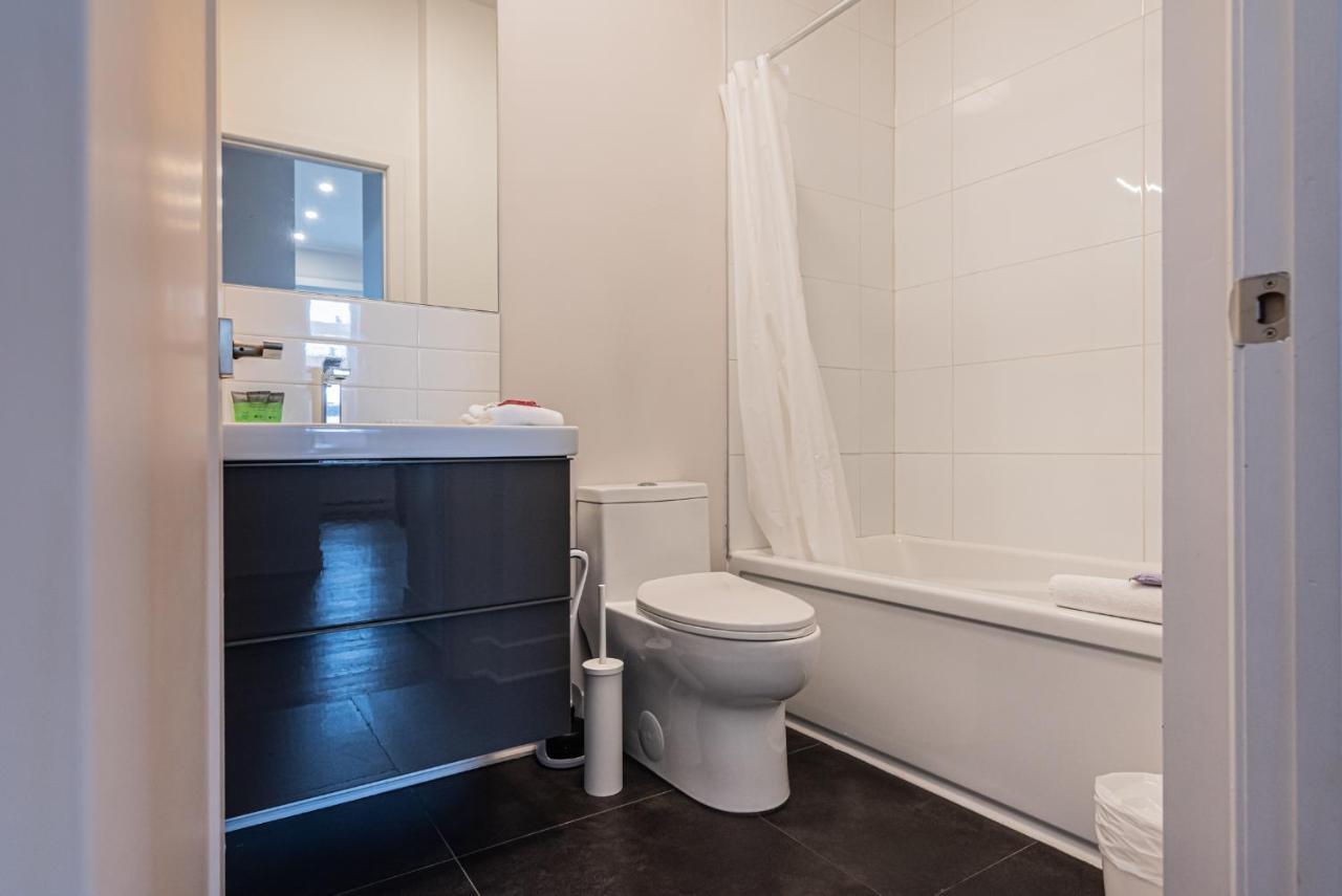 2 Bedroom Luxury In The Mile End By Den Stays Montreal Exterior foto